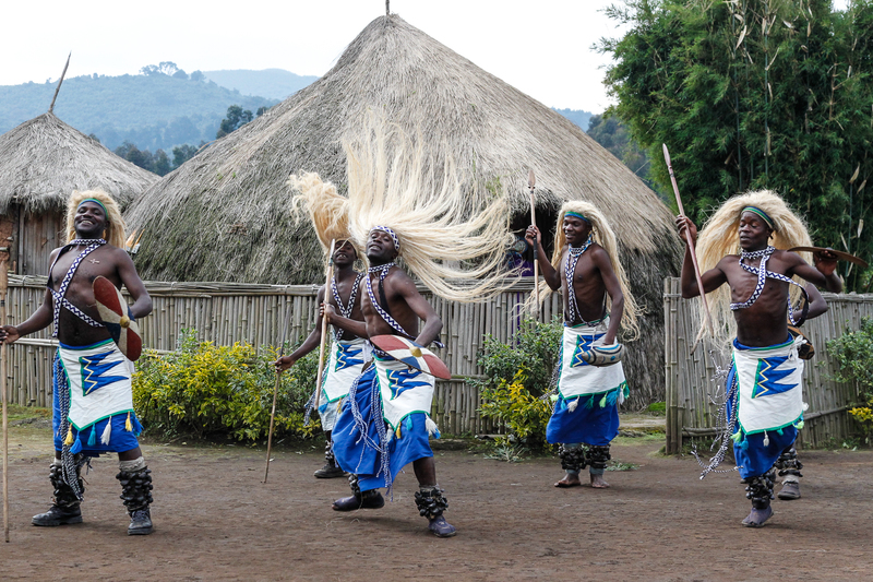 C.Culbert_Rwanda-Cultural_dancers_show-2