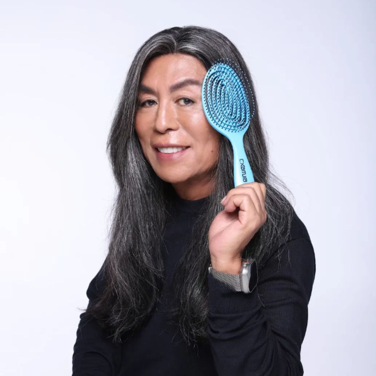 Escova C.Kamura Espiral: Flexibilidade e Brilho para os Fios